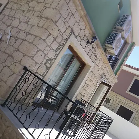 Cemile Hanim Konagi * Çeşme